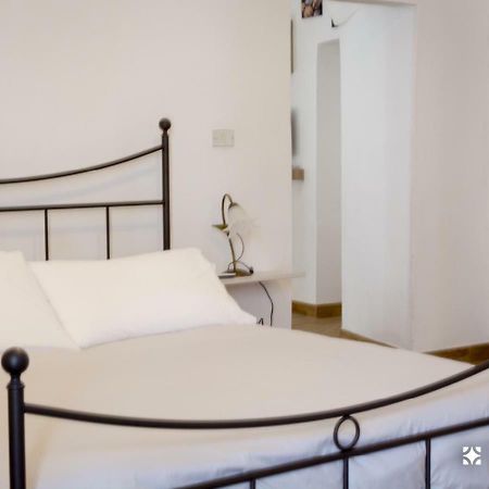 Il Pendio Apartment Кастеланета Екстериор снимка